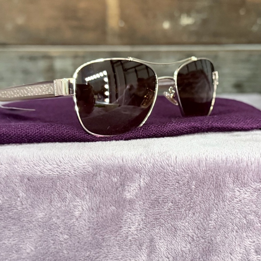Coach Brown and Gold Sunglasses - Picture 5 of 6